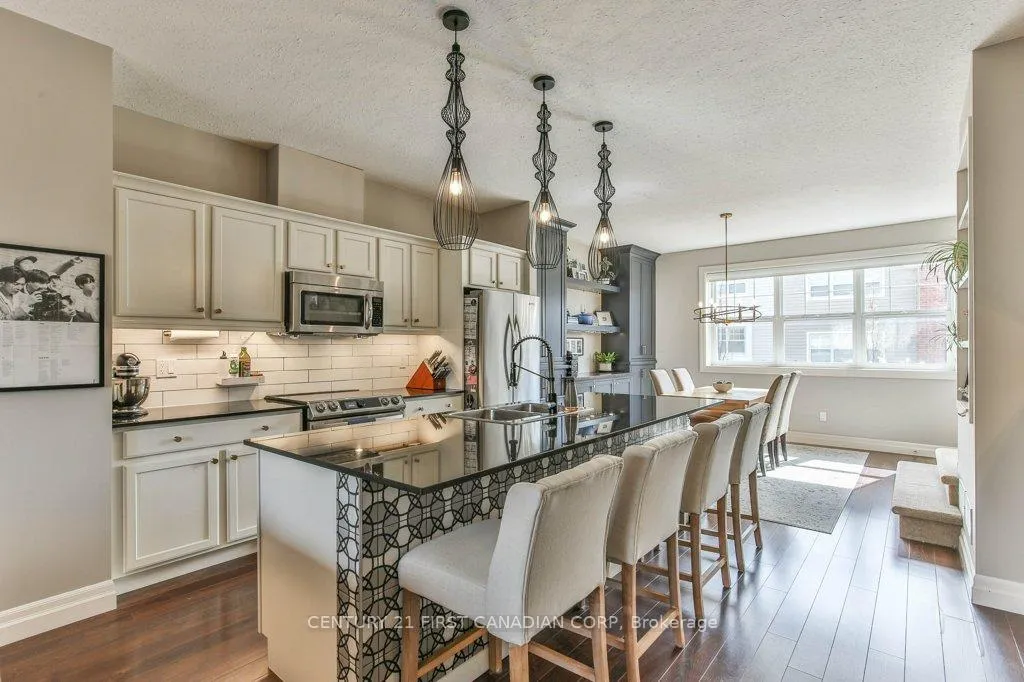 Photo 6 of Unit 10, 1850 Beaverbrook Avenue, London, North M — HOMEH