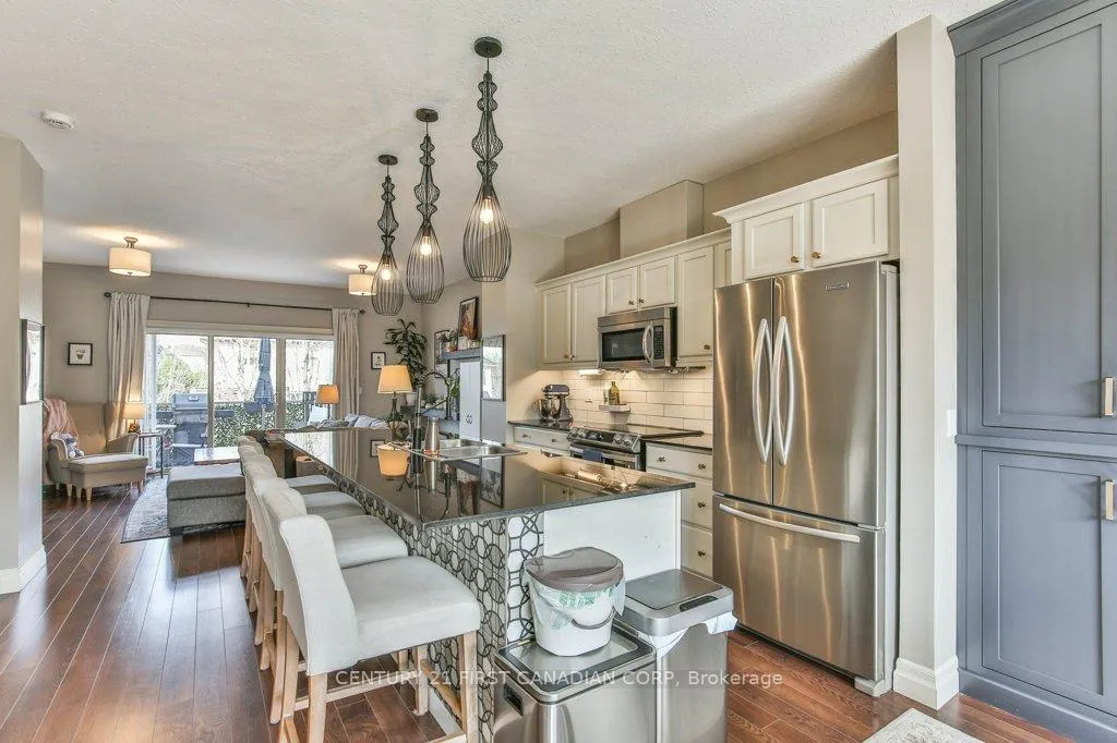 Photo 9 of Unit 10, 1850 Beaverbrook Avenue, London, North M — HOMEH
