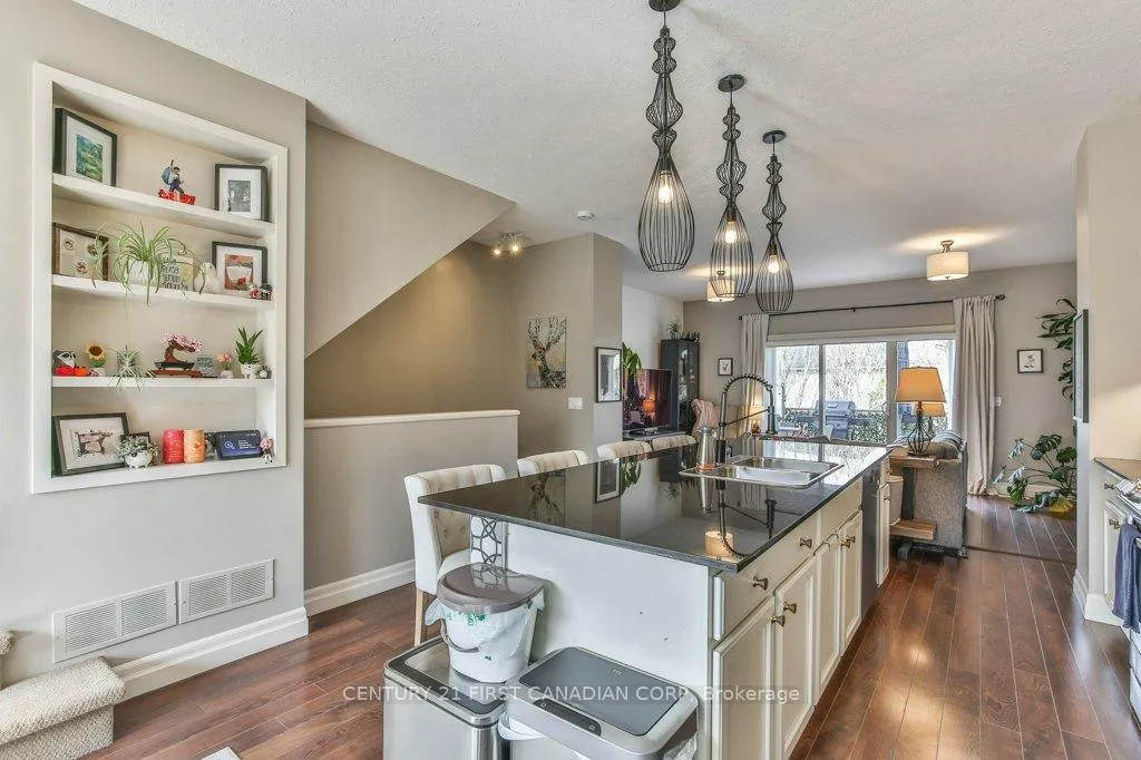 Photo 10 of Unit 10, 1850 Beaverbrook Avenue, London, North M — HOMEH