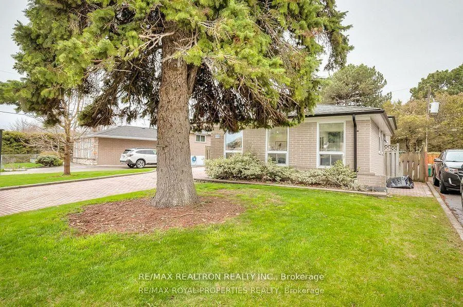 Photo 1 of 802 Modlin Road, Pickering, Bay Ridges — HOMEH