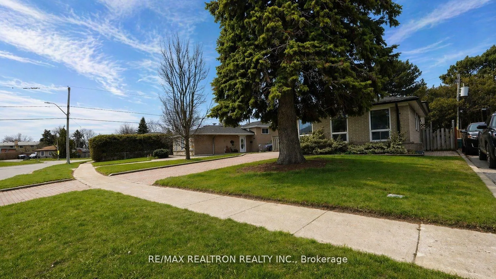 Photo 5 of 802 Modlin Road, Pickering, Bay Ridges — HOMEH