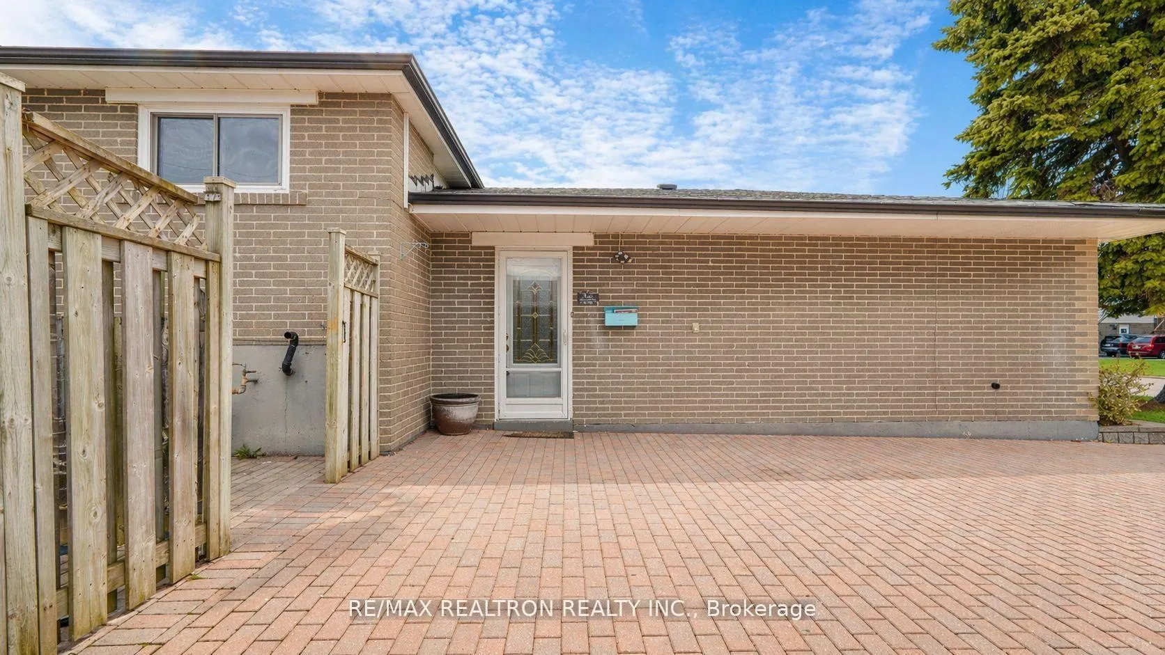 Photo 8 of 802 Modlin Road, Pickering, Bay Ridges — HOMEH
