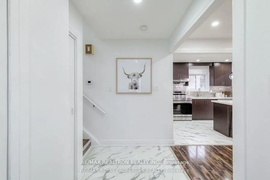 Photo 9 of 802 Modlin Road, Pickering, Bay Ridges — HOMEH