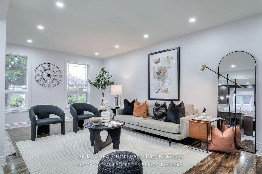 Photo 12 of 802 Modlin Road, Pickering, Bay Ridges — HOMEH