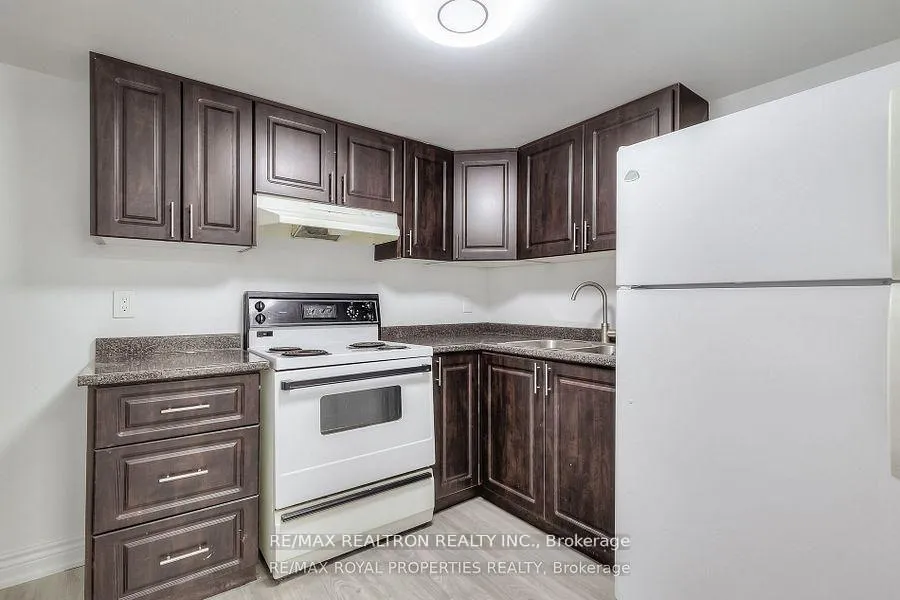 Photo 22 of 802 Modlin Road, Pickering, Bay Ridges — HOMEH