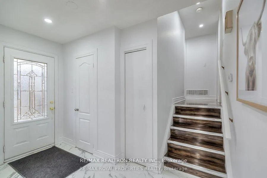 Photo 26 of 802 Modlin Road, Pickering, Bay Ridges — HOMEH