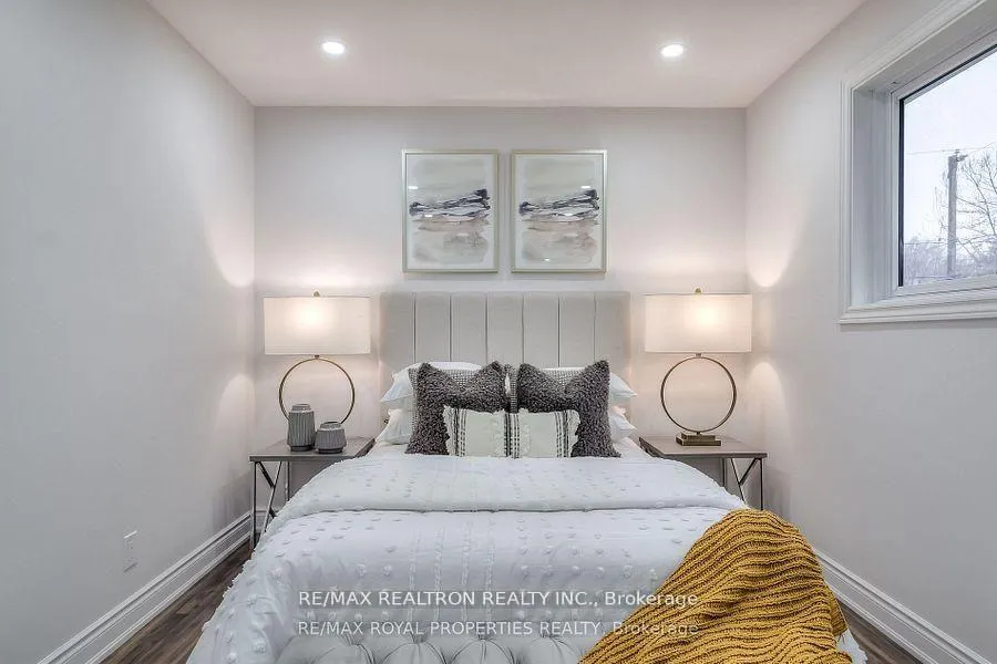 Photo 28 of 802 Modlin Road, Pickering, Bay Ridges — HOMEH