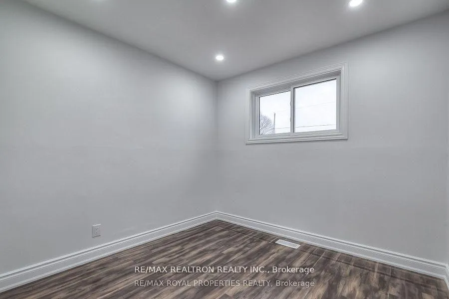 Photo 30 of 802 Modlin Road, Pickering, Bay Ridges — HOMEH