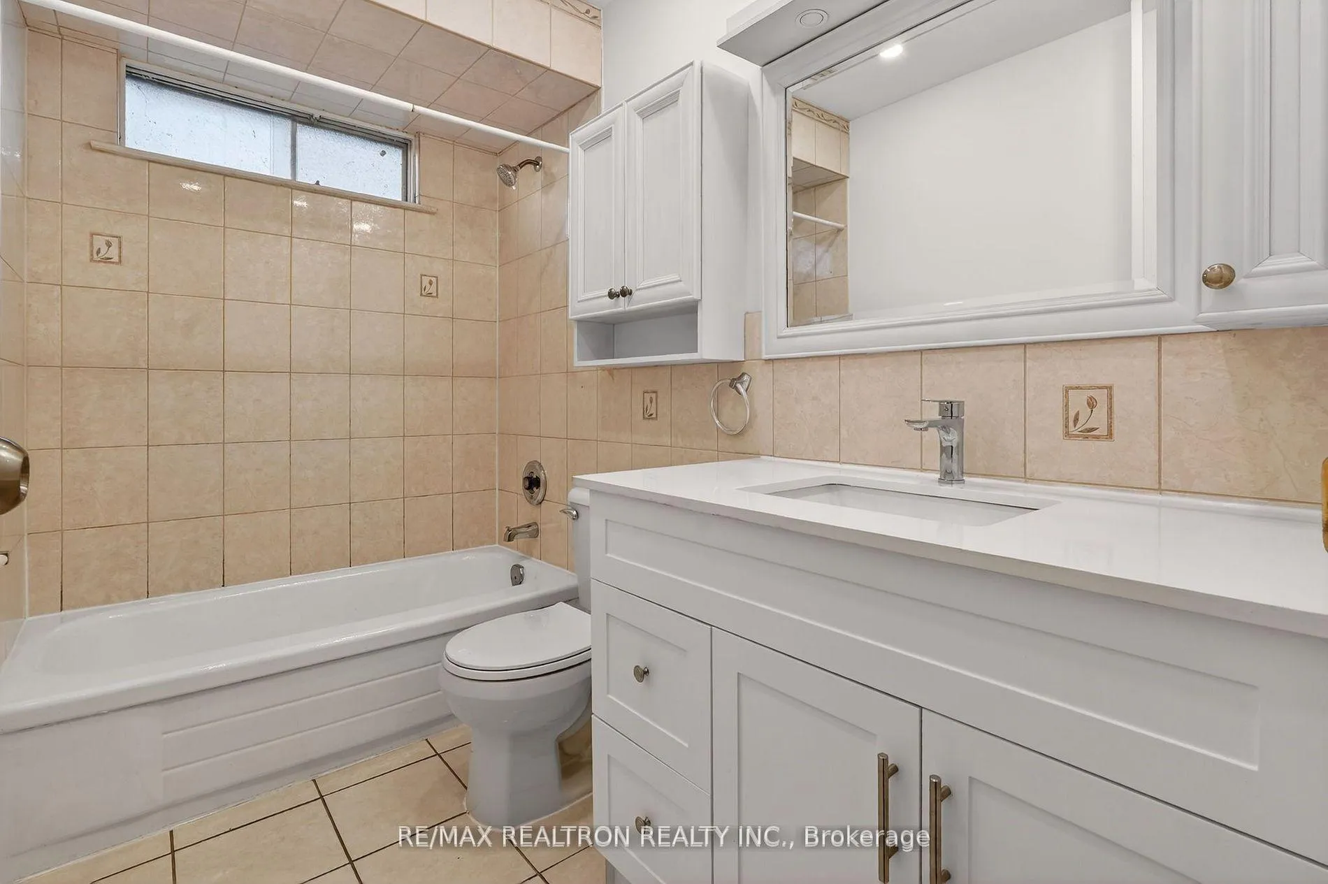 Photo 33 of 802 Modlin Road, Pickering, Bay Ridges — HOMEH