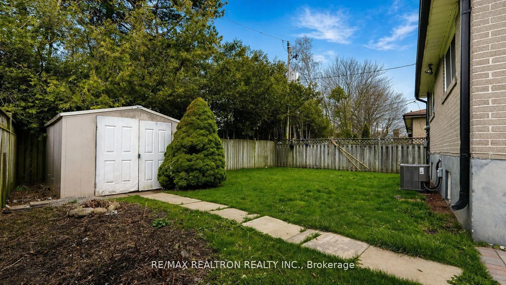 Photo 44 of 802 Modlin Road, Pickering, Bay Ridges — HOMEH