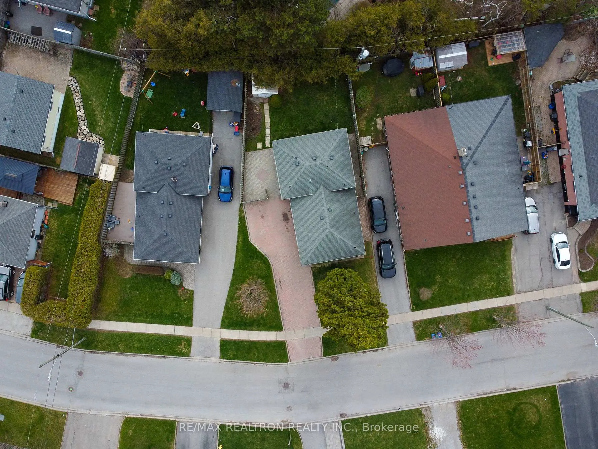 Photo 47 of 802 Modlin Road, Pickering, Bay Ridges — HOMEH