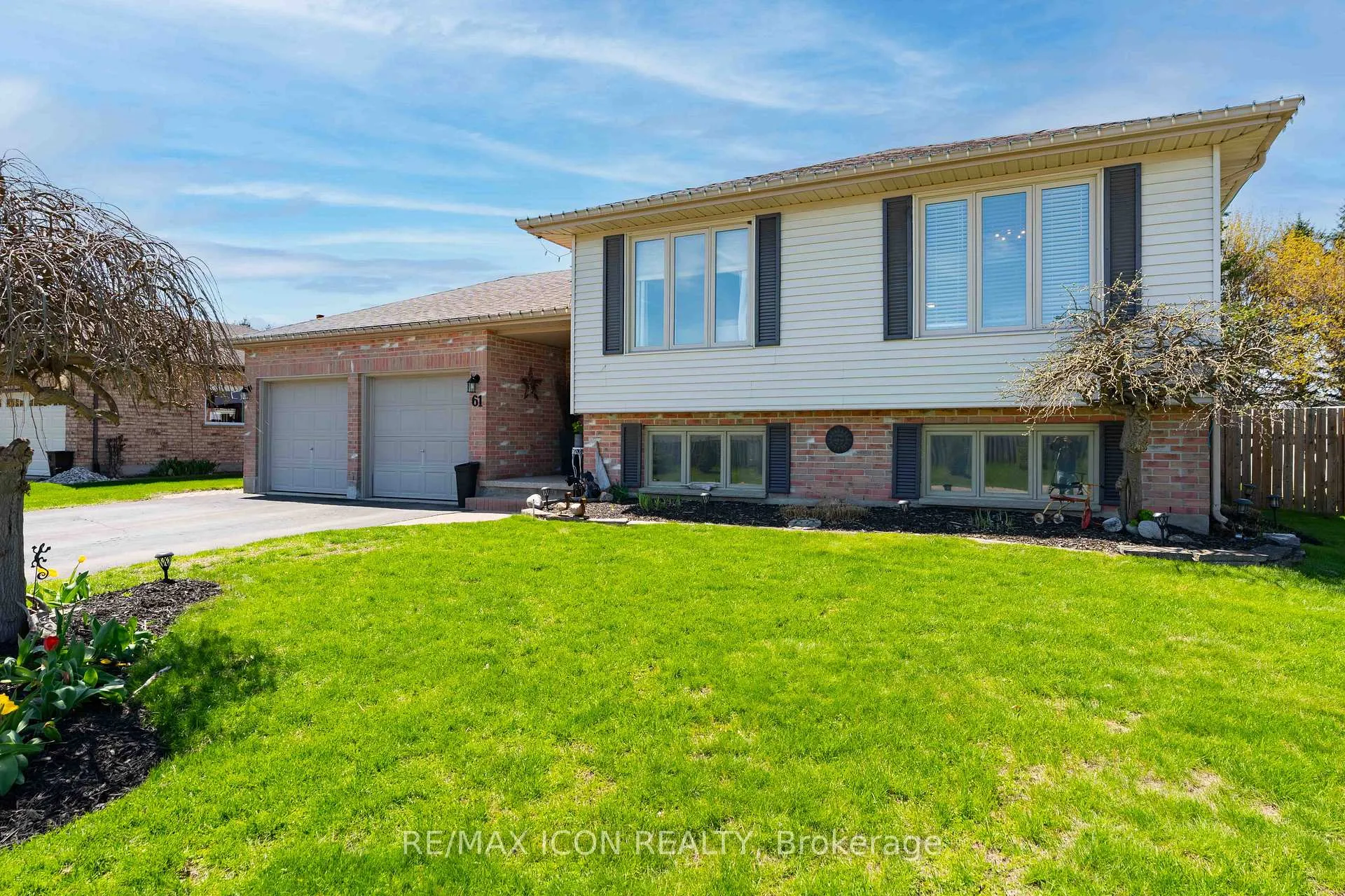 Photo 1 of 61 Carleton Court, Thames Centre, Dorchester — HOMEH