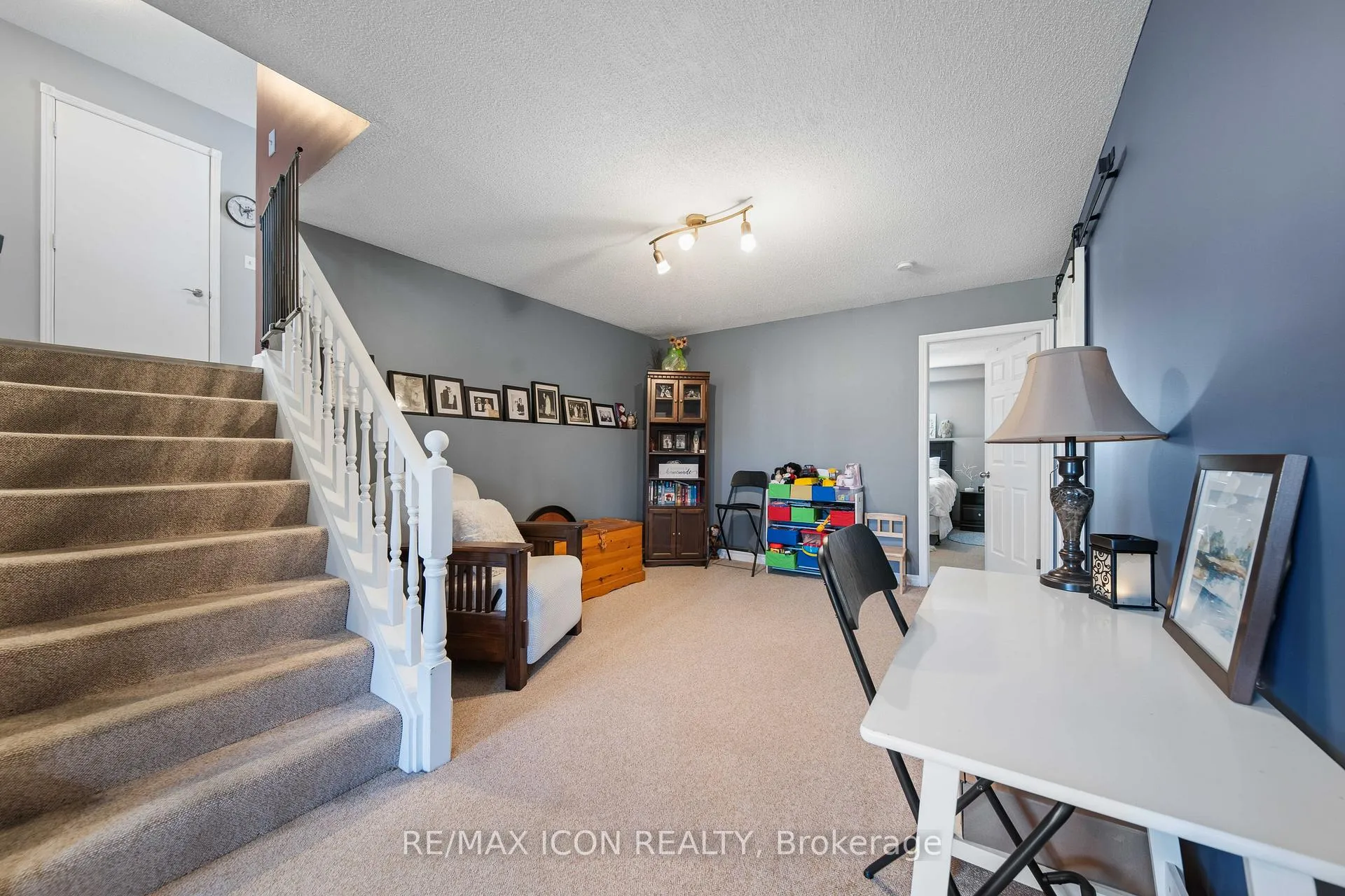 Photo 20 of 61 Carleton Court, Thames Centre, Dorchester — HOMEH