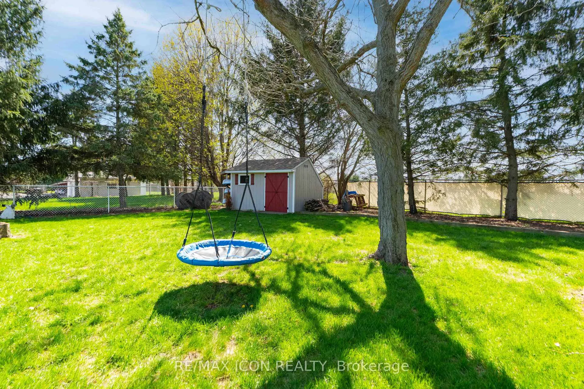 Photo 31 of 61 Carleton Court, Thames Centre, Dorchester — HOMEH