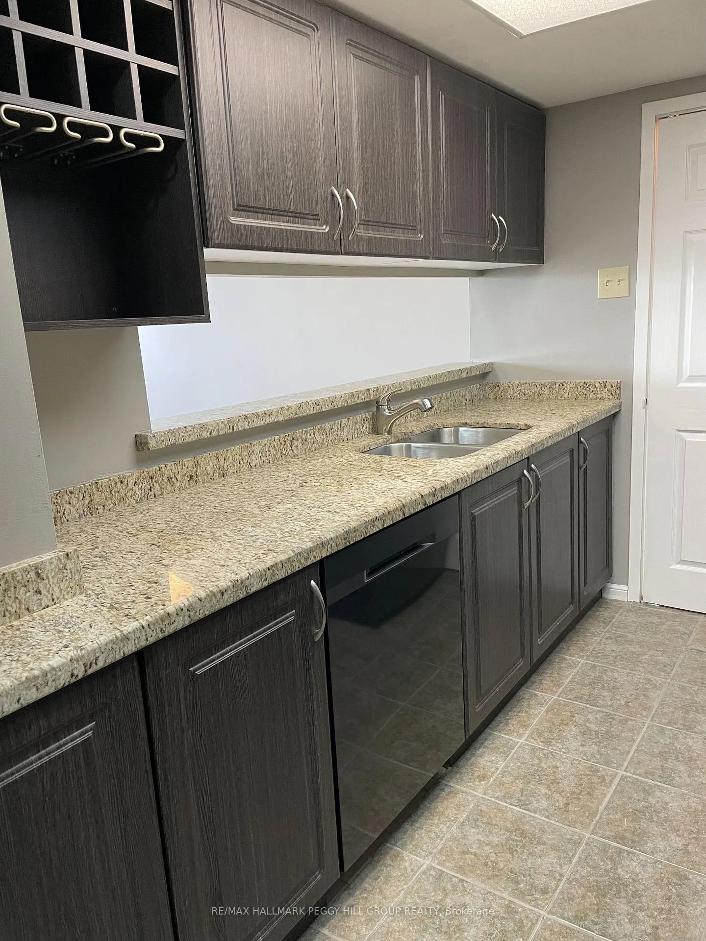 Photo 3 of Unit 508, 75 Ellen Street, Barrie, City Centre — HOMEH
