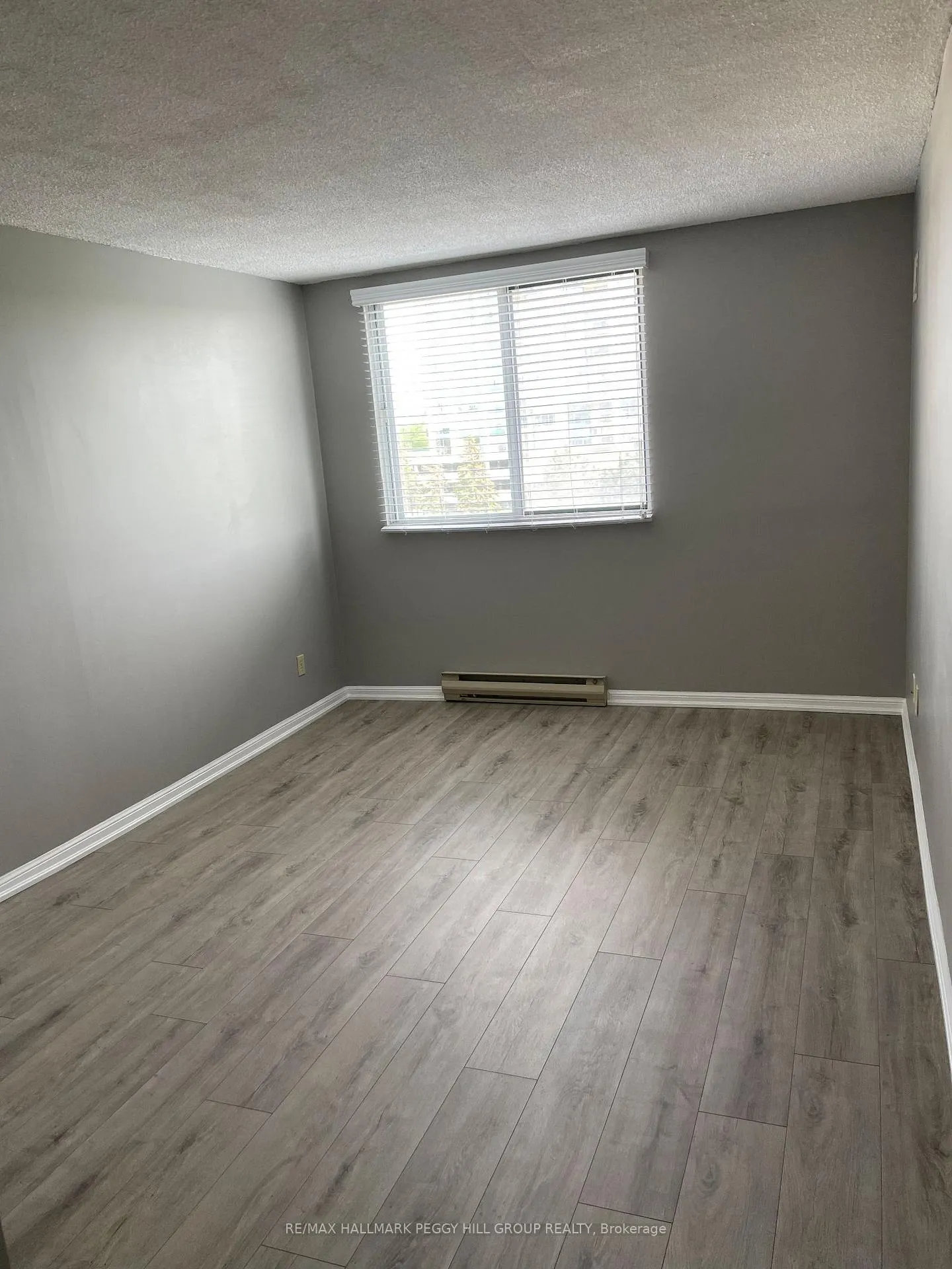 Photo 7 of Unit 508, 75 Ellen Street, Barrie, City Centre — HOMEH