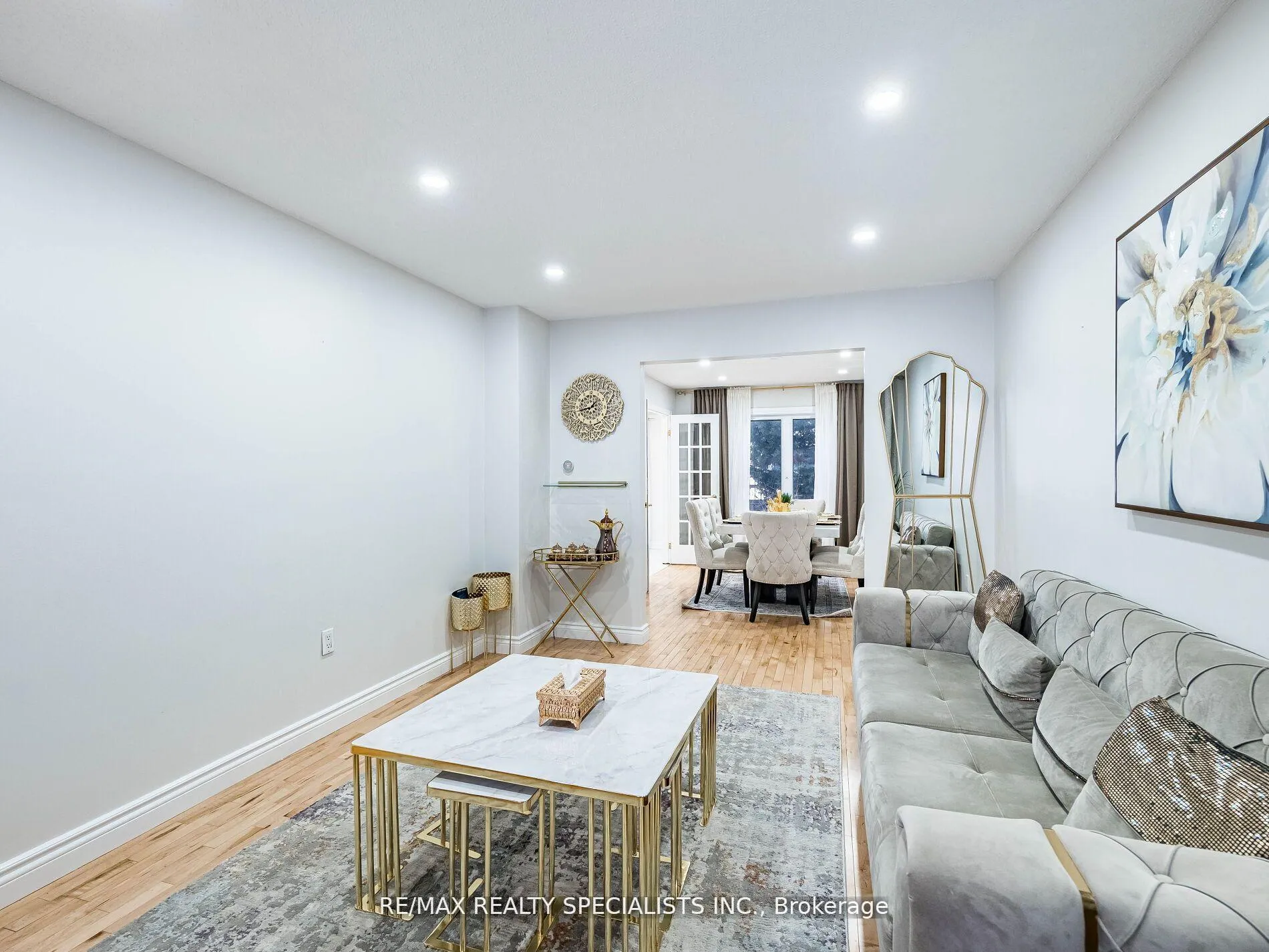 Photo 6 of 2 Robespierre Court, Hamilton, Crerar — HOMEH