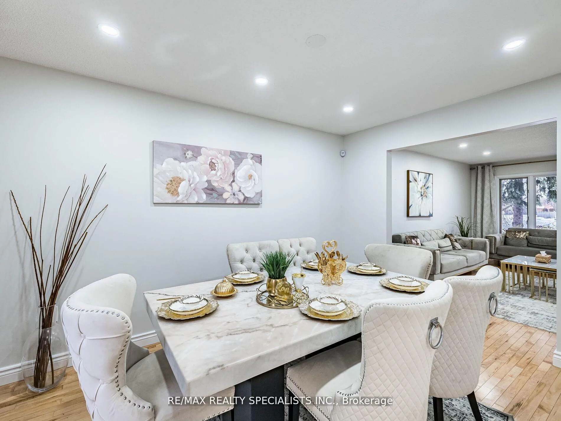 Photo 7 of 2 Robespierre Court, Hamilton, Crerar — HOMEH