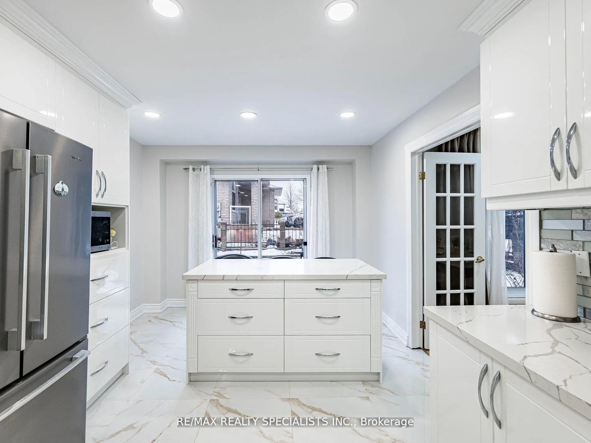 Photo 14 of 2 Robespierre Court, Hamilton, Crerar — HOMEH