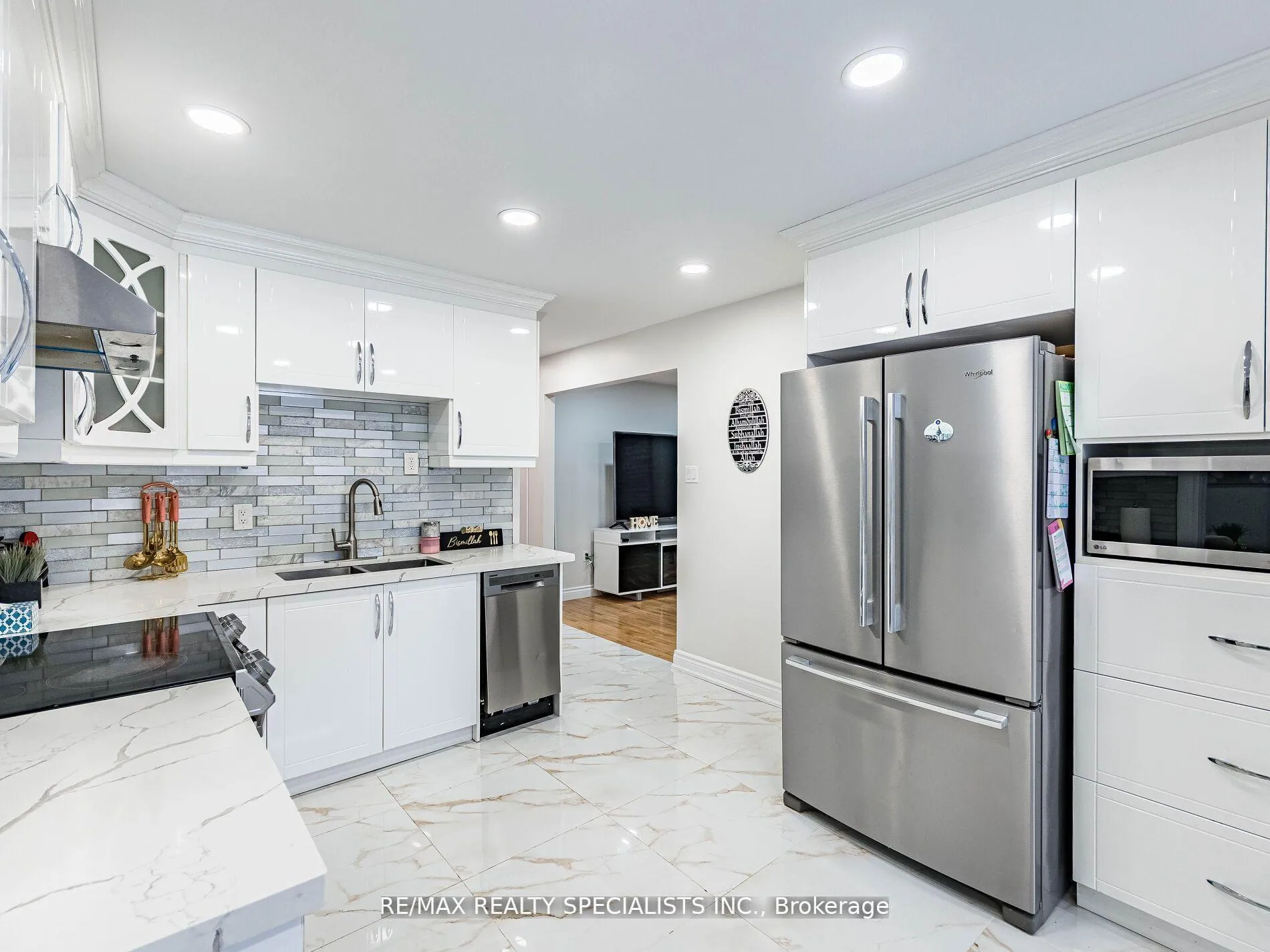 Photo 16 of 2 Robespierre Court, Hamilton, Crerar — HOMEH