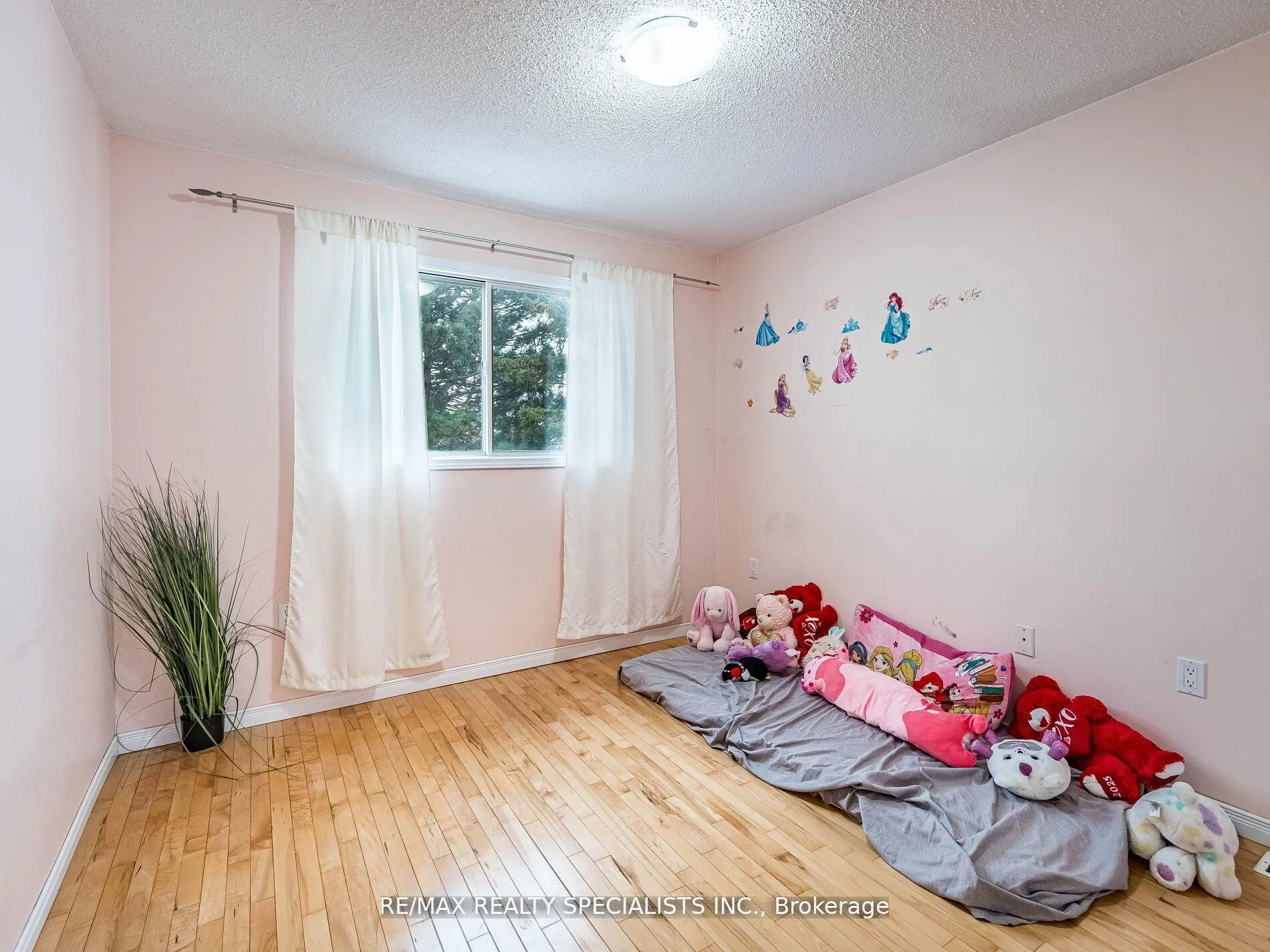 Photo 26 of 2 Robespierre Court, Hamilton, Crerar — HOMEH