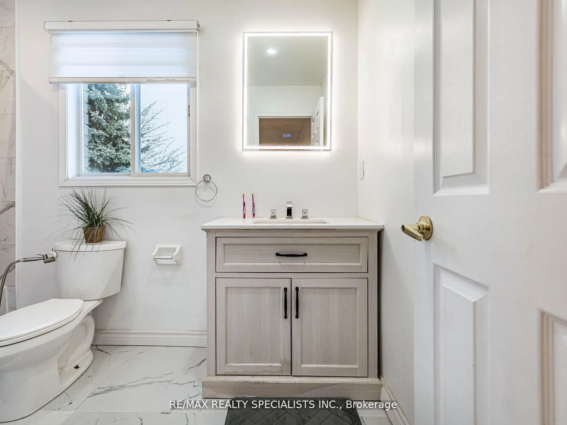 Photo 29 of 2 Robespierre Court, Hamilton, Crerar — HOMEH