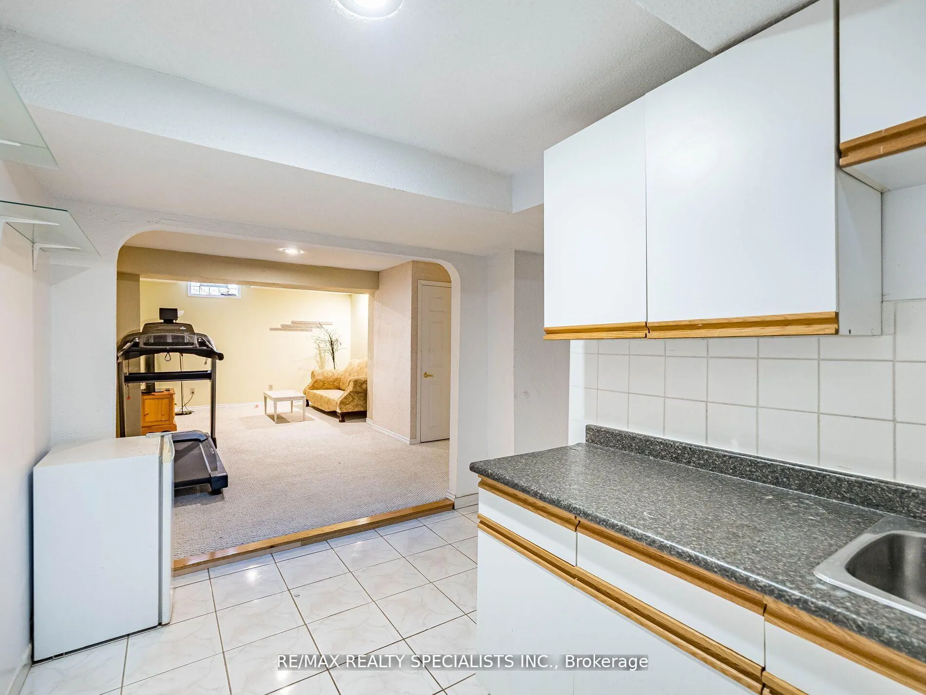 Photo 38 of 2 Robespierre Court, Hamilton, Crerar — HOMEH