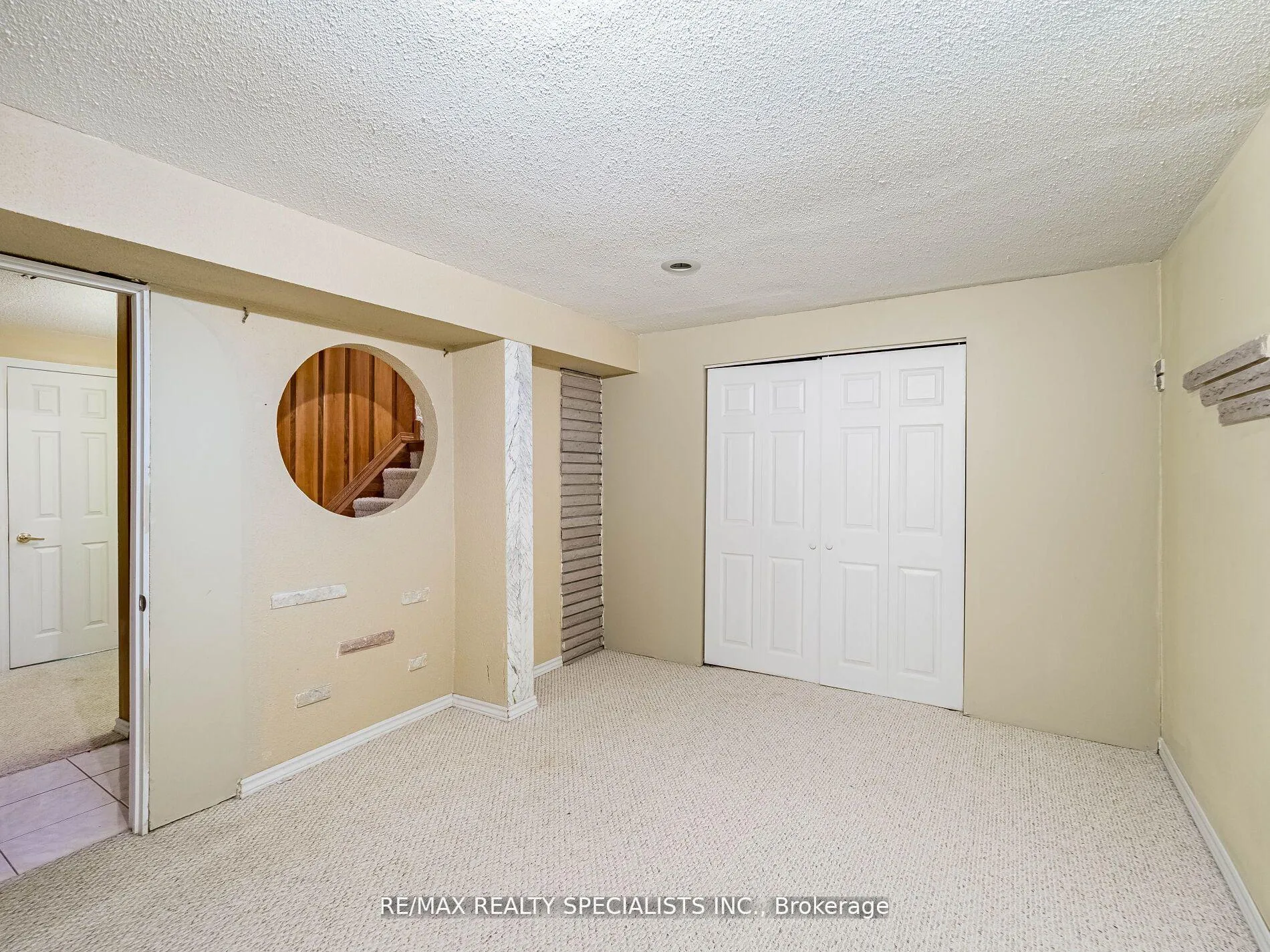 Photo 40 of 2 Robespierre Court, Hamilton, Crerar — HOMEH