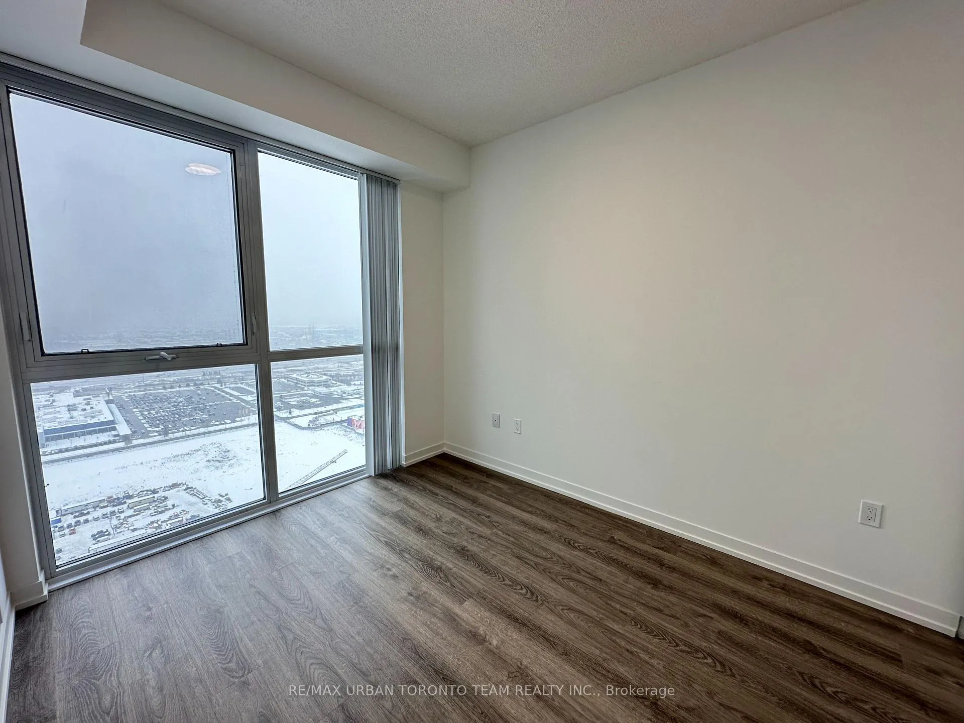 Photo 10 of Unit 3811, 8 Interchange Way, Vaughan, Vaughan Corporate Centre — HOMEH