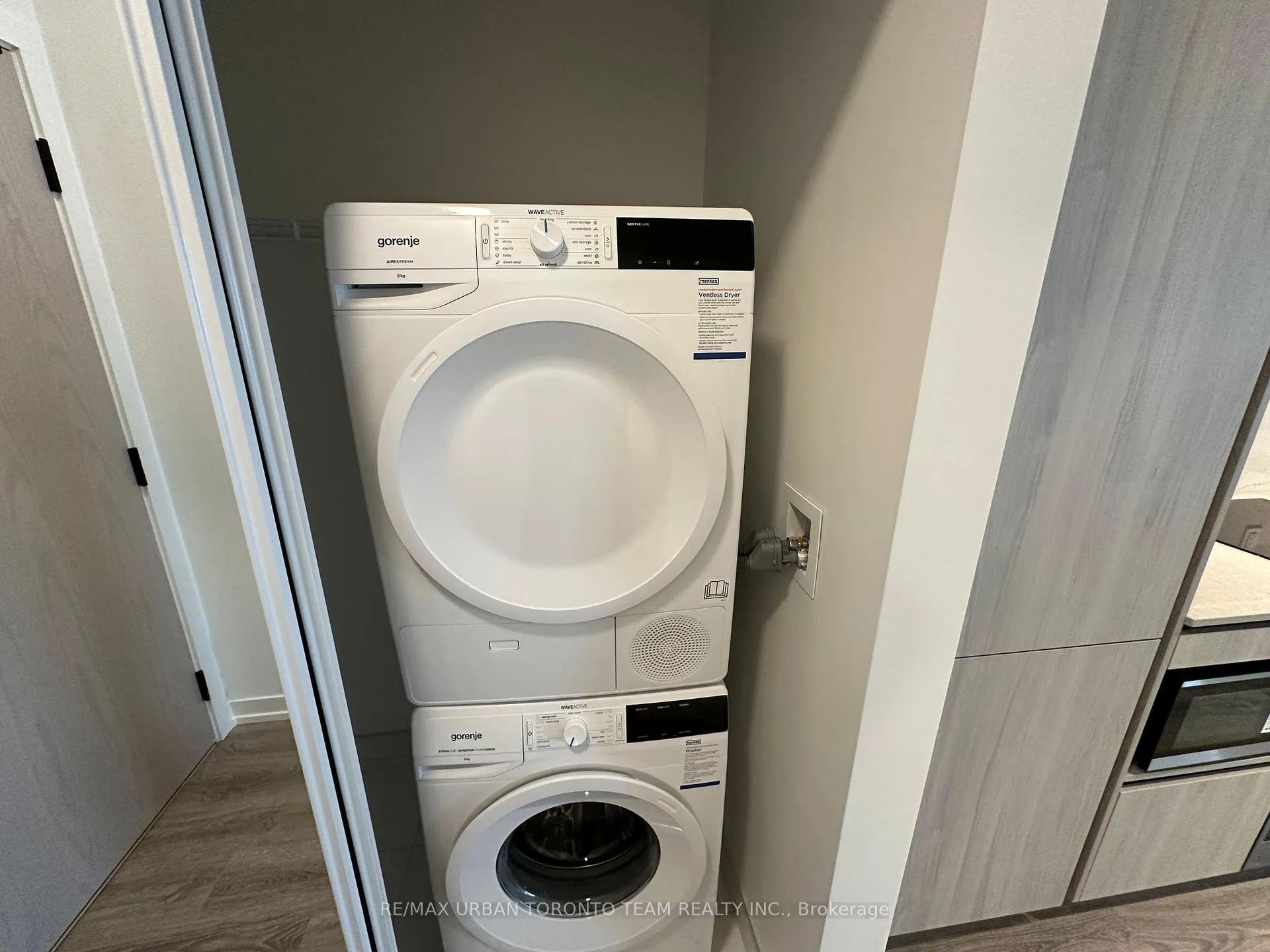 Photo 13 of Unit 3811, 8 Interchange Way, Vaughan, Vaughan Corporate Centre — HOMEH