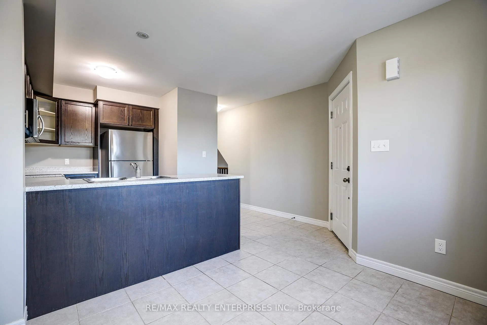Photo 4 of Unit 2B, 85 Mullin Drive, Guelph, Victoria North — HOMEH