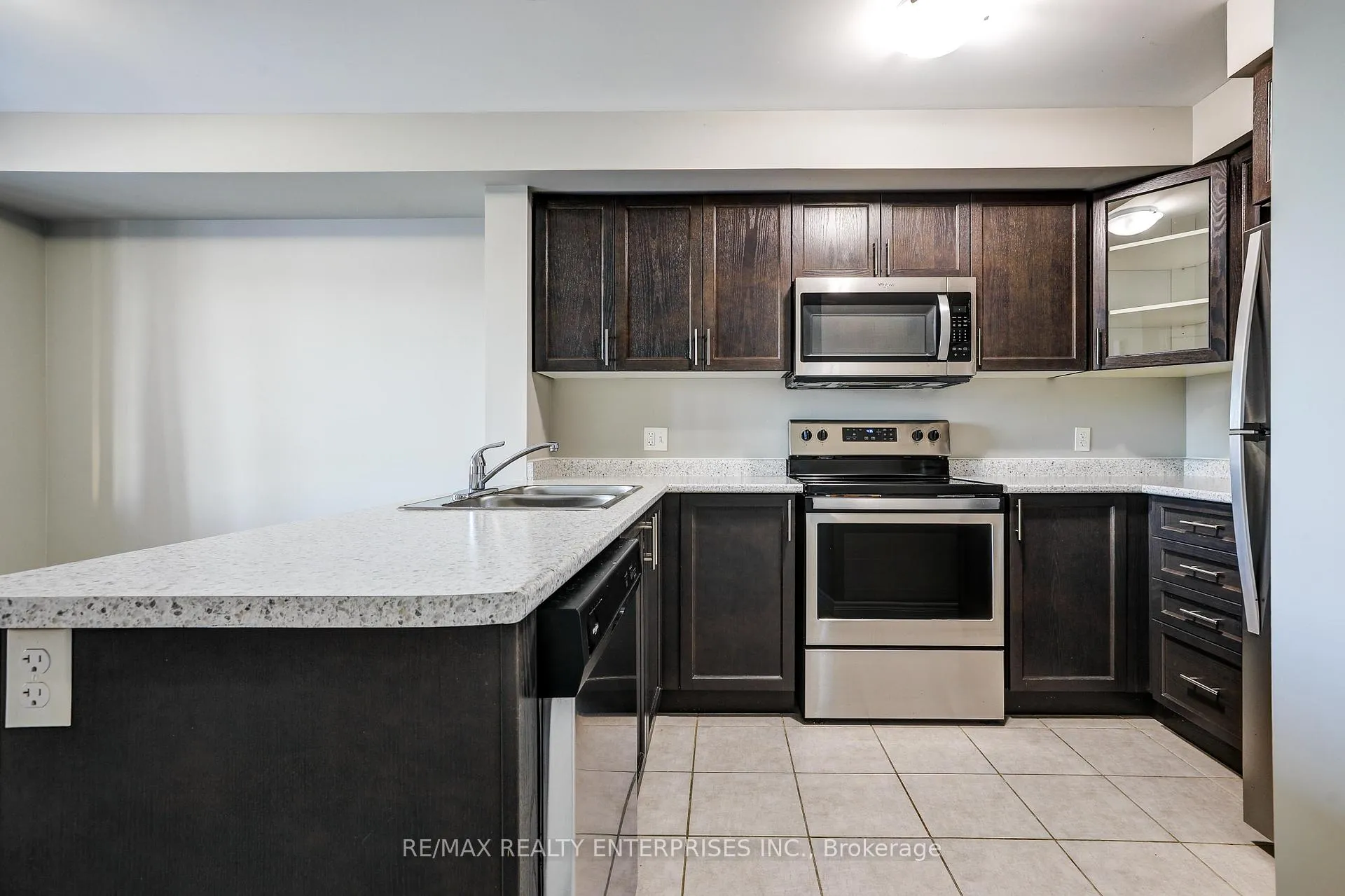 Photo 8 of Unit 2B, 85 Mullin Drive, Guelph, Victoria North — HOMEH