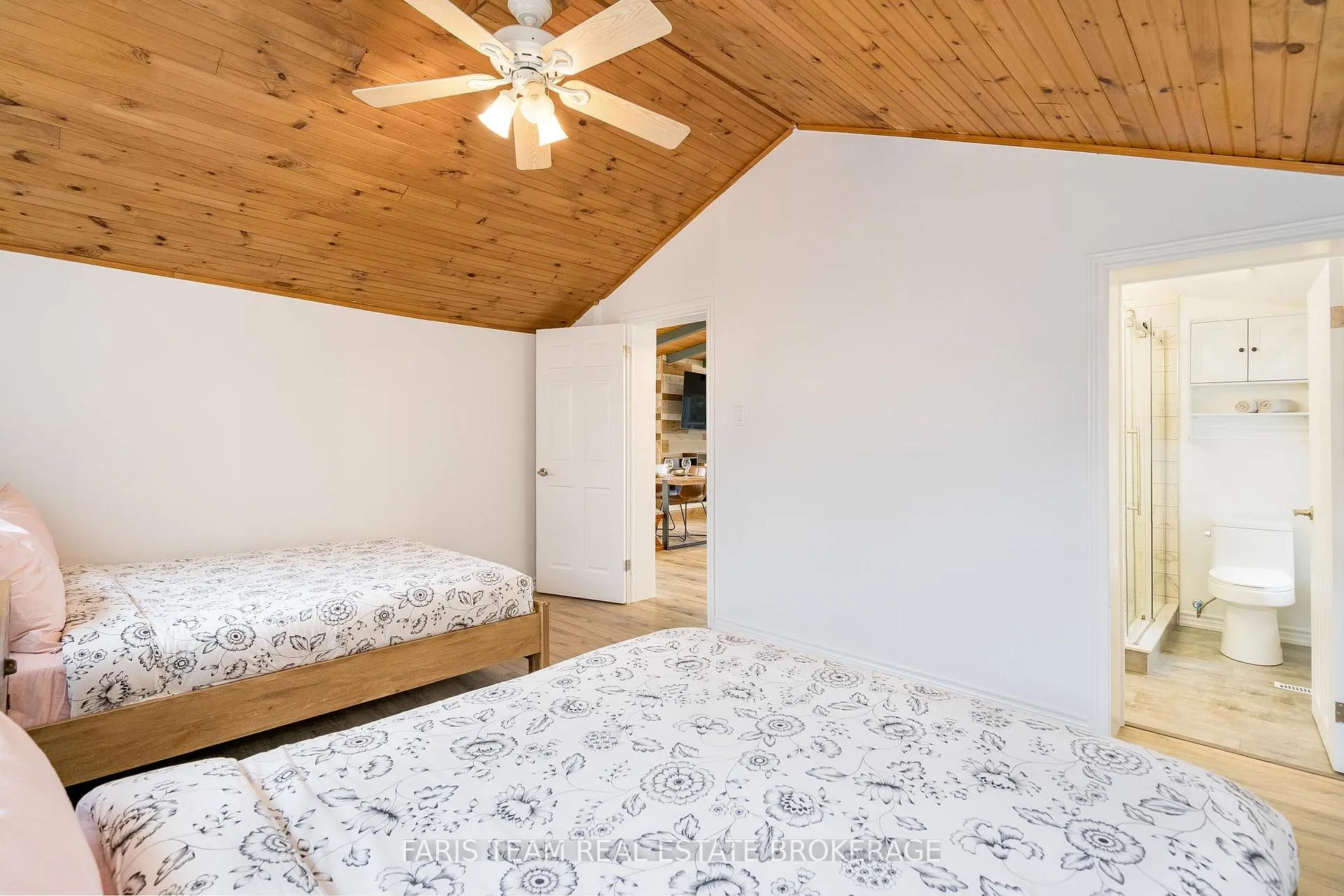 Photo 12 of 122 Mitchells Beach Road, Tay, Victoria Harbour — HOMEH