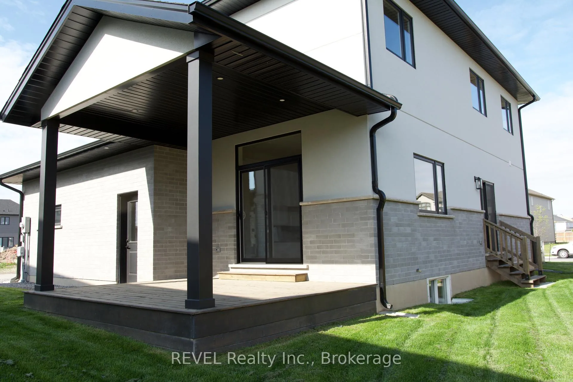Photo 4 of 1 Elvira Way, Thorold, Rolling Meadows — HOMEH
