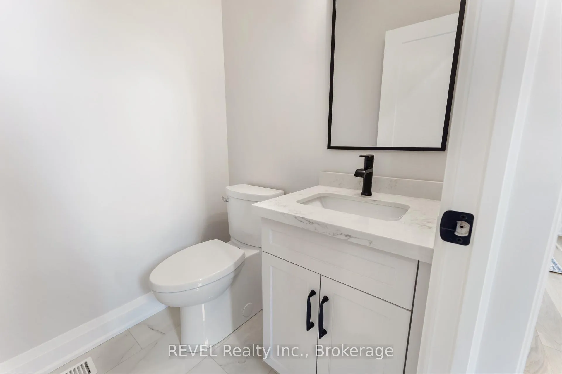 Photo 15 of 1 Elvira Way, Thorold, Rolling Meadows — HOMEH