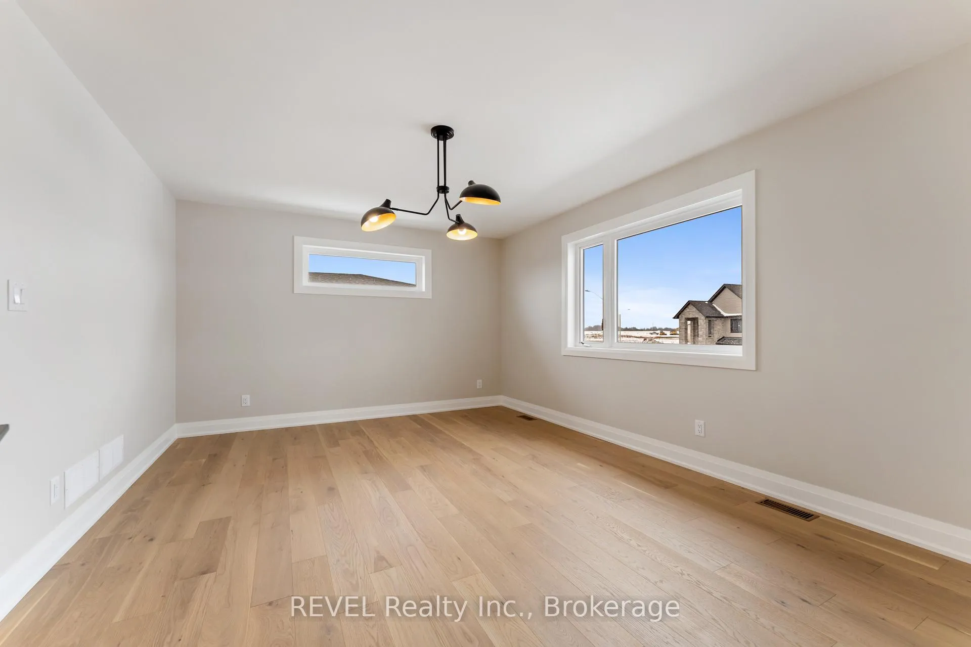 Photo 21 of 1 Elvira Way, Thorold, Rolling Meadows — HOMEH