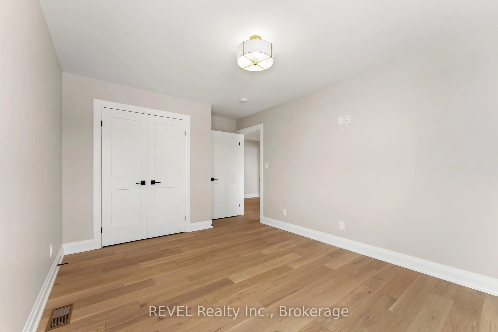 Photo 33 of 1 Elvira Way, Thorold, Rolling Meadows — HOMEH