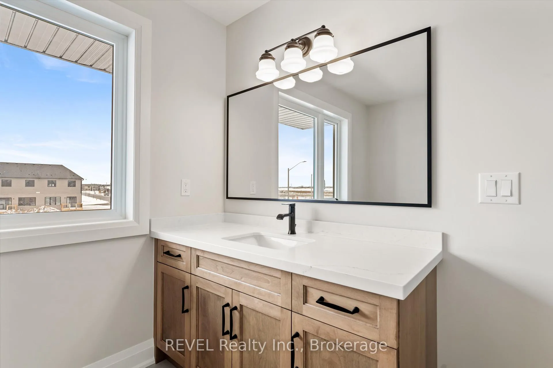 Photo 34 of 1 Elvira Way, Thorold, Rolling Meadows — HOMEH