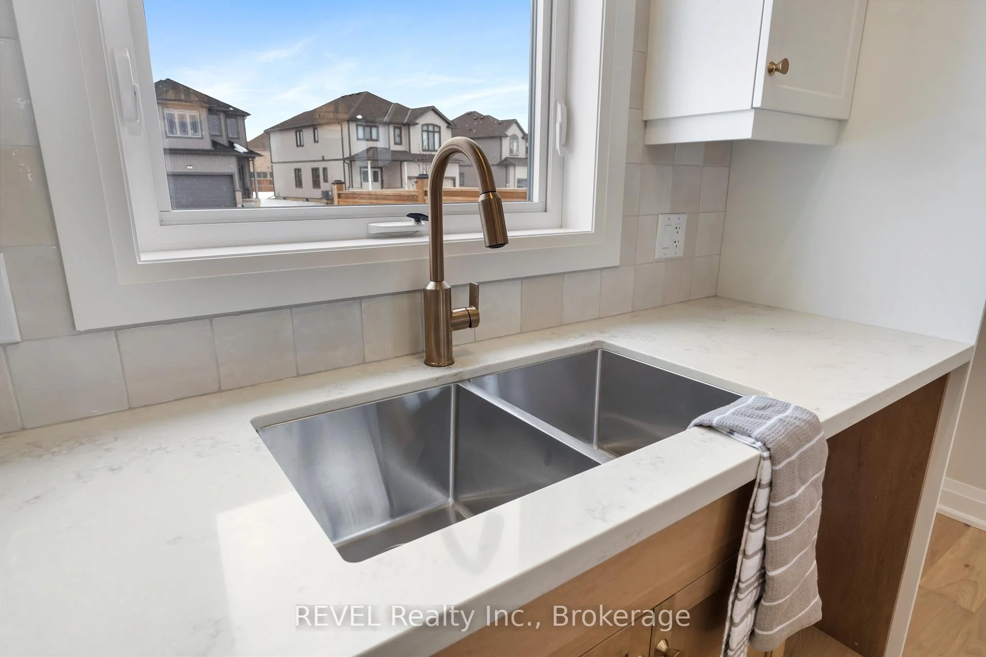 Photo 53 of 1 Elvira Way, Thorold, Rolling Meadows — HOMEH