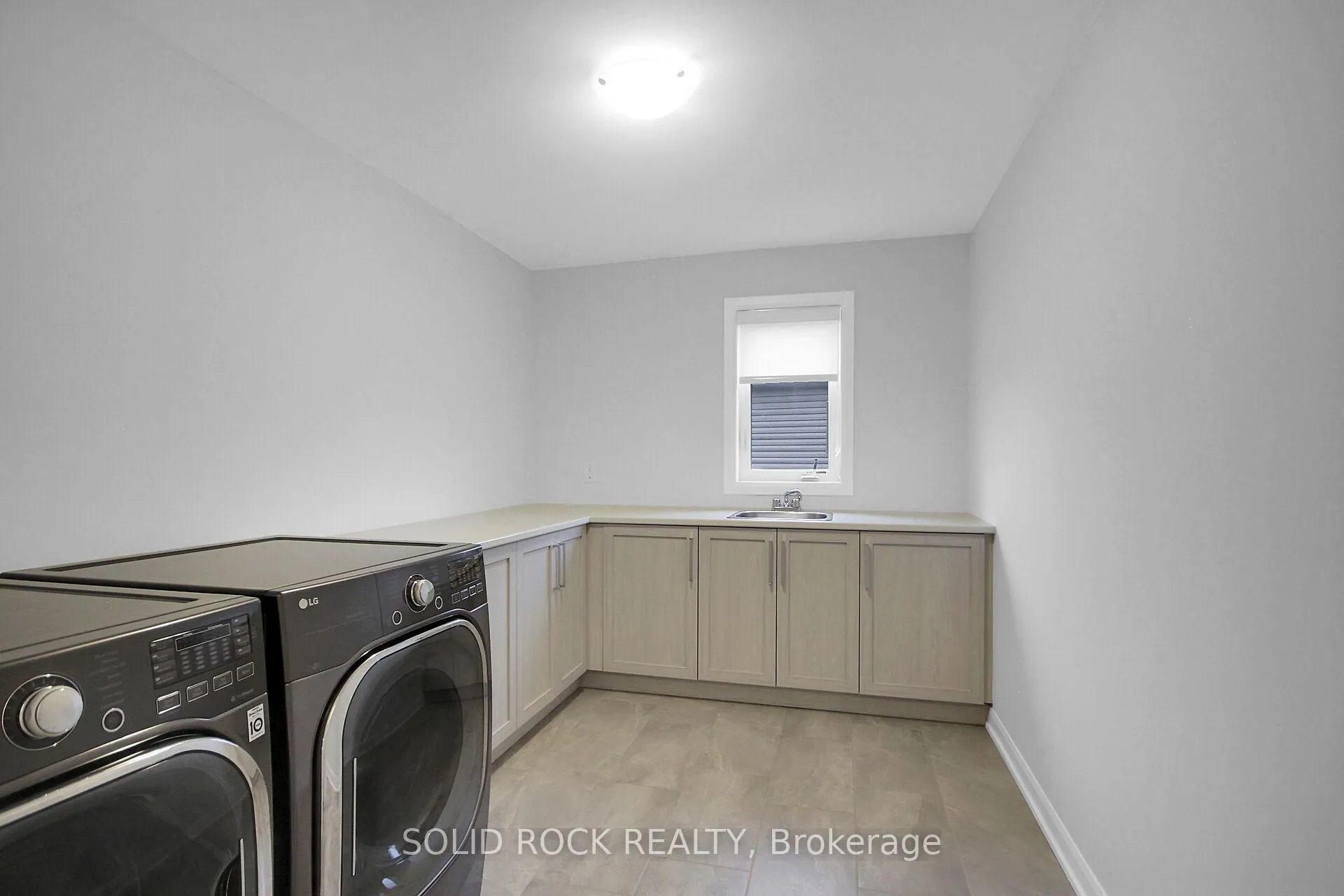Photo 34 of 42 Conch Way, Ottawa, Mahogany Community — HOMEH