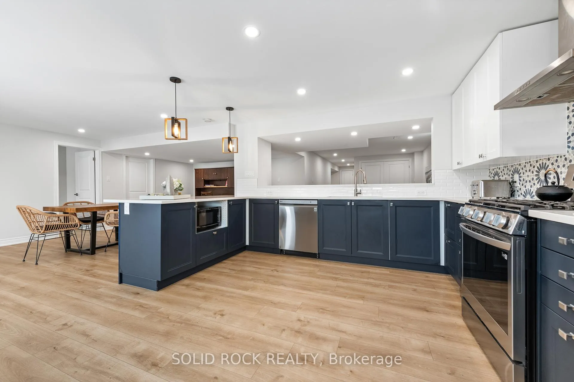 Photo 41 of 42 Conch Way, Ottawa, Mahogany Community — HOMEH