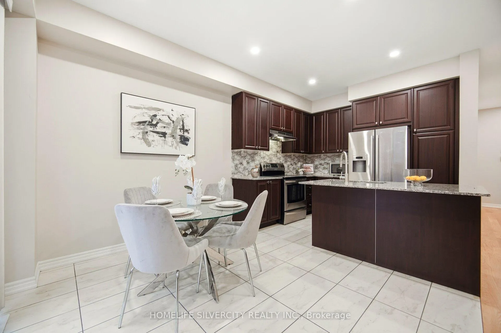 Photo 9 of 28 Dolobram Trail, Brampton, Northwest Brampton — HOMEH