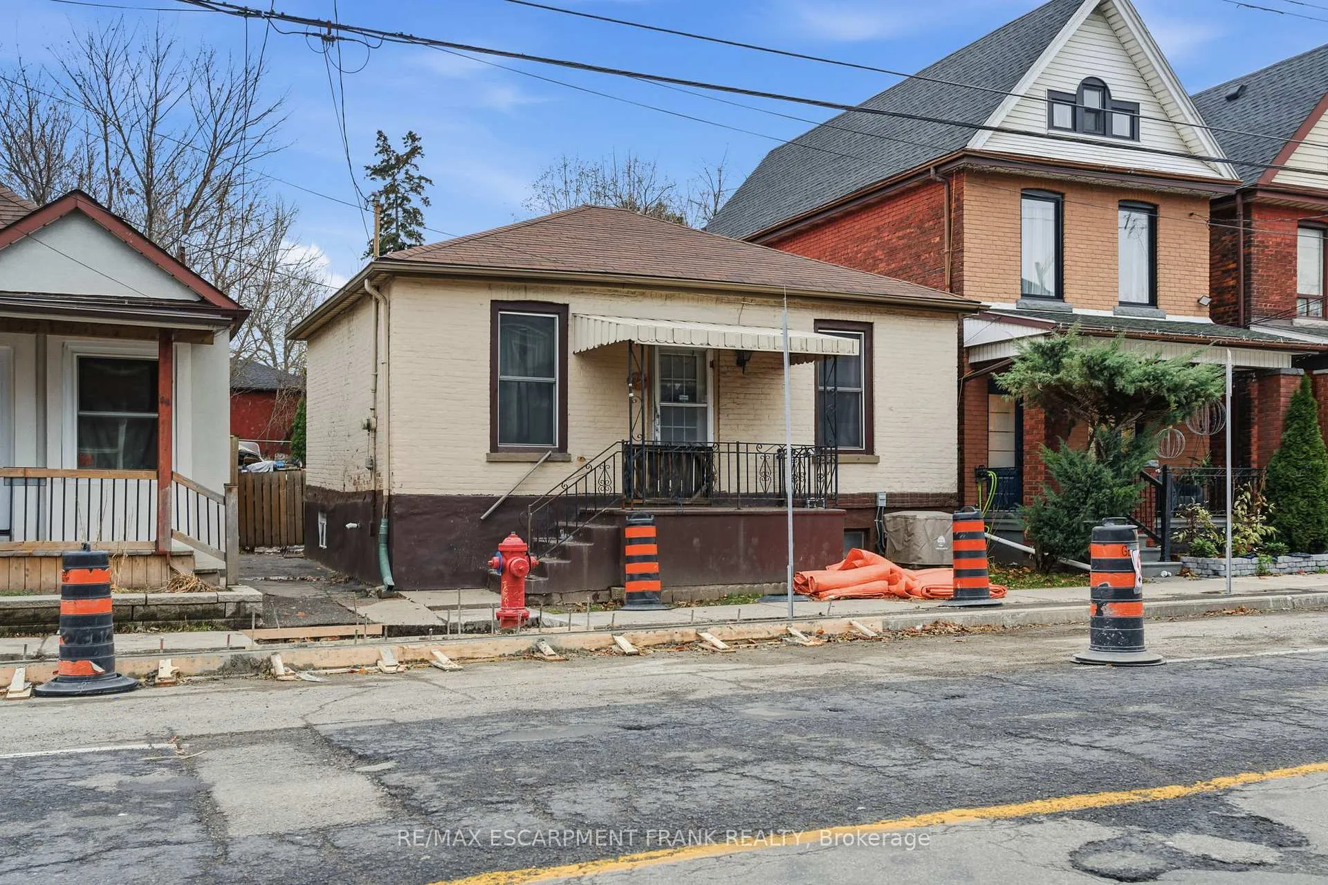 Photo 3 of 42 Burlington Street E, Hamilton, North End — HOMEH
