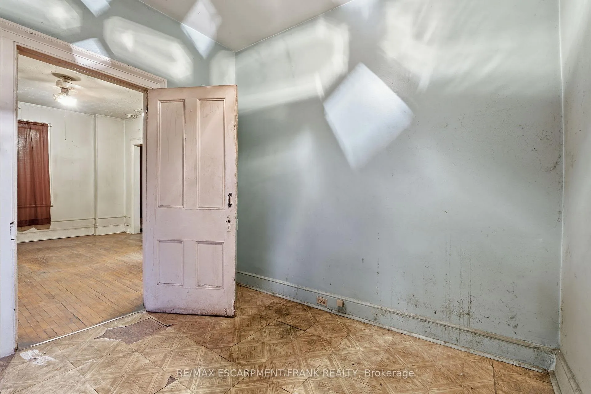 Photo 21 of 42 Burlington Street E, Hamilton, North End — HOMEH
