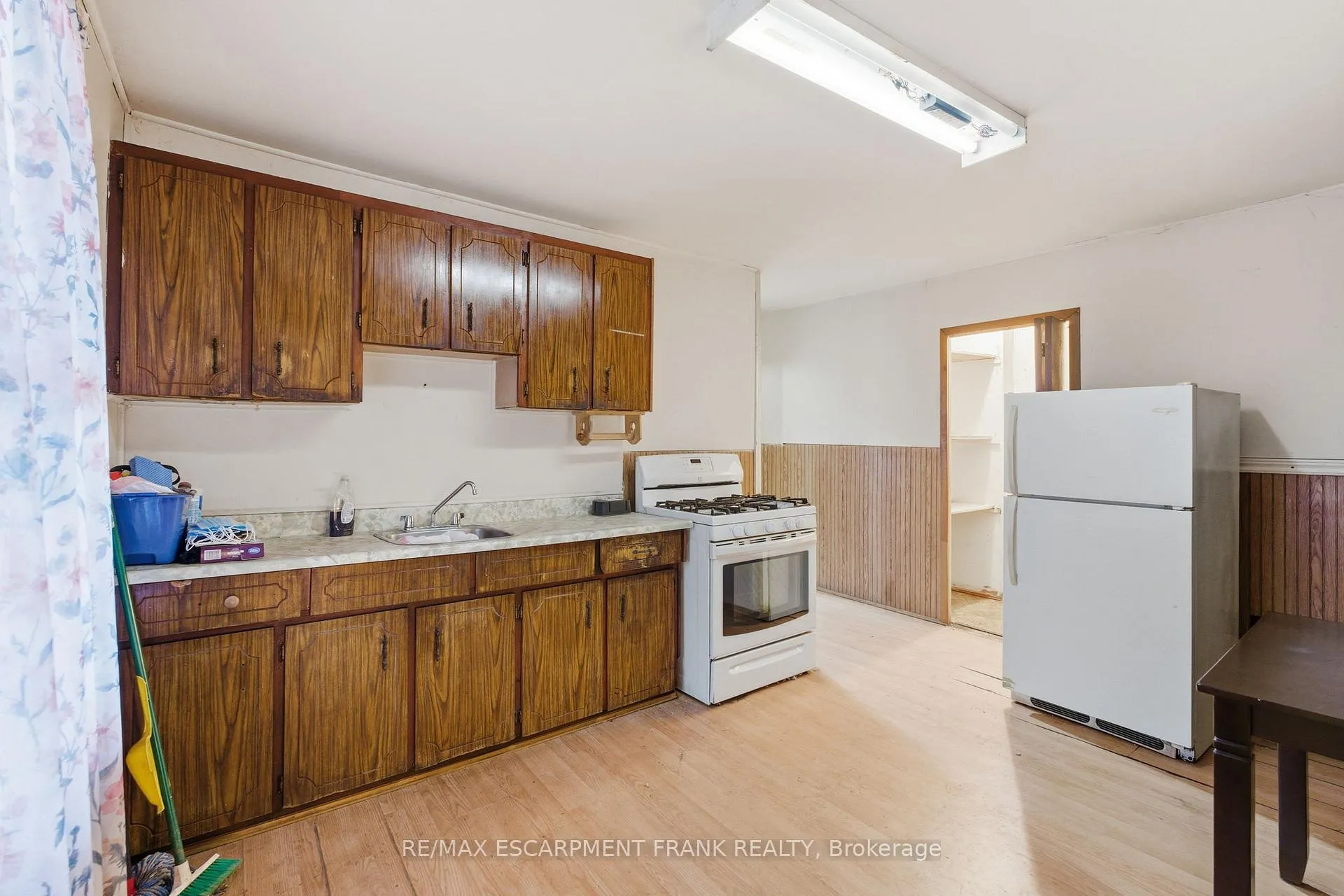 Photo 23 of 42 Burlington Street E, Hamilton, North End — HOMEH
