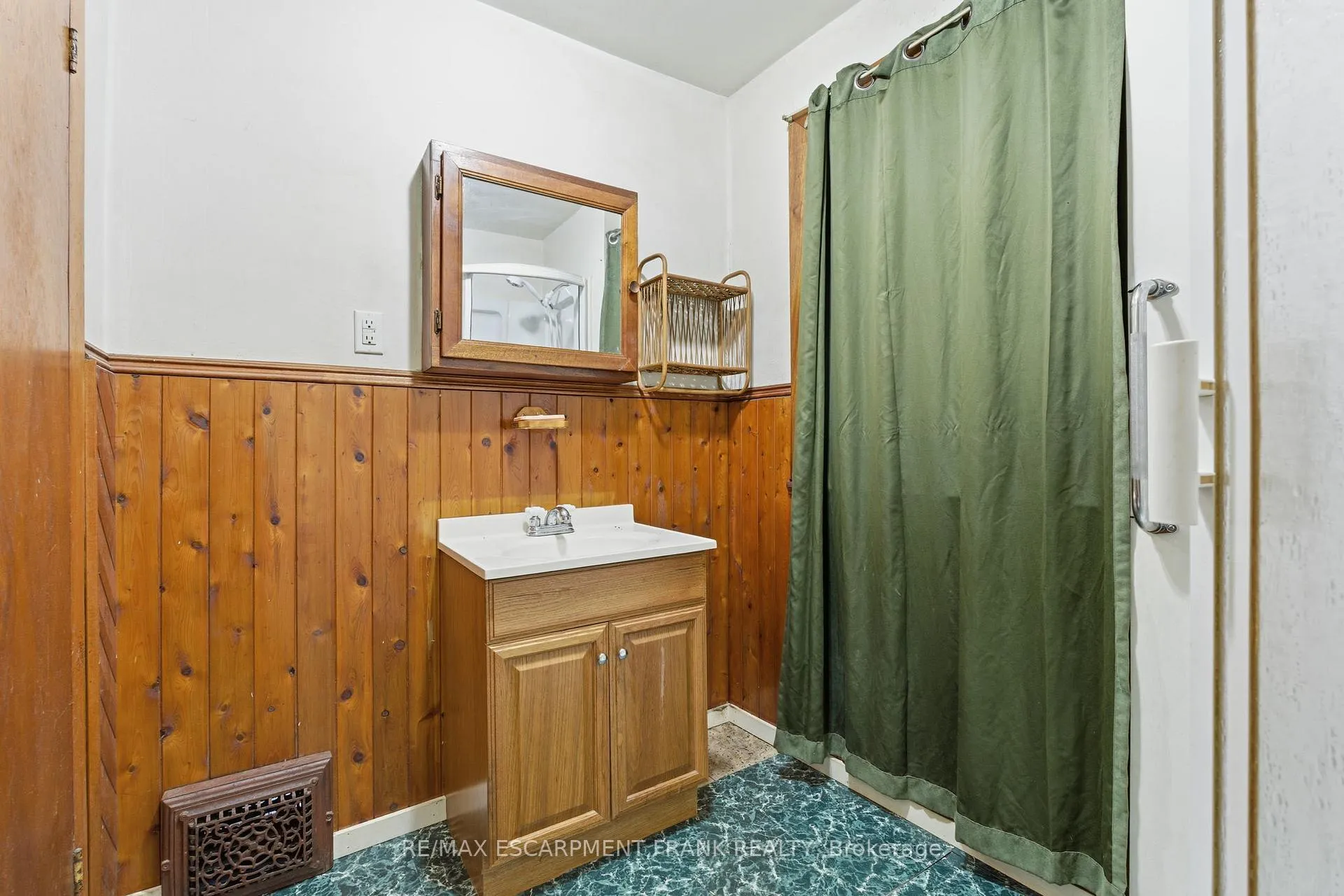 Photo 33 of 42 Burlington Street E, Hamilton, North End — HOMEH