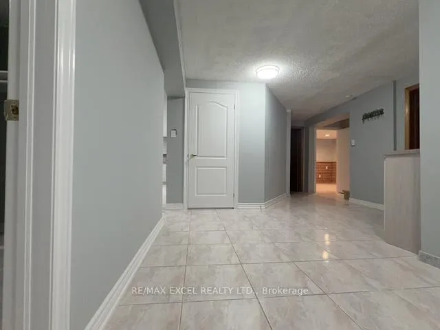 Photo 9 of 25 Smithy Street, Markham, Raymerville — HOMEH
