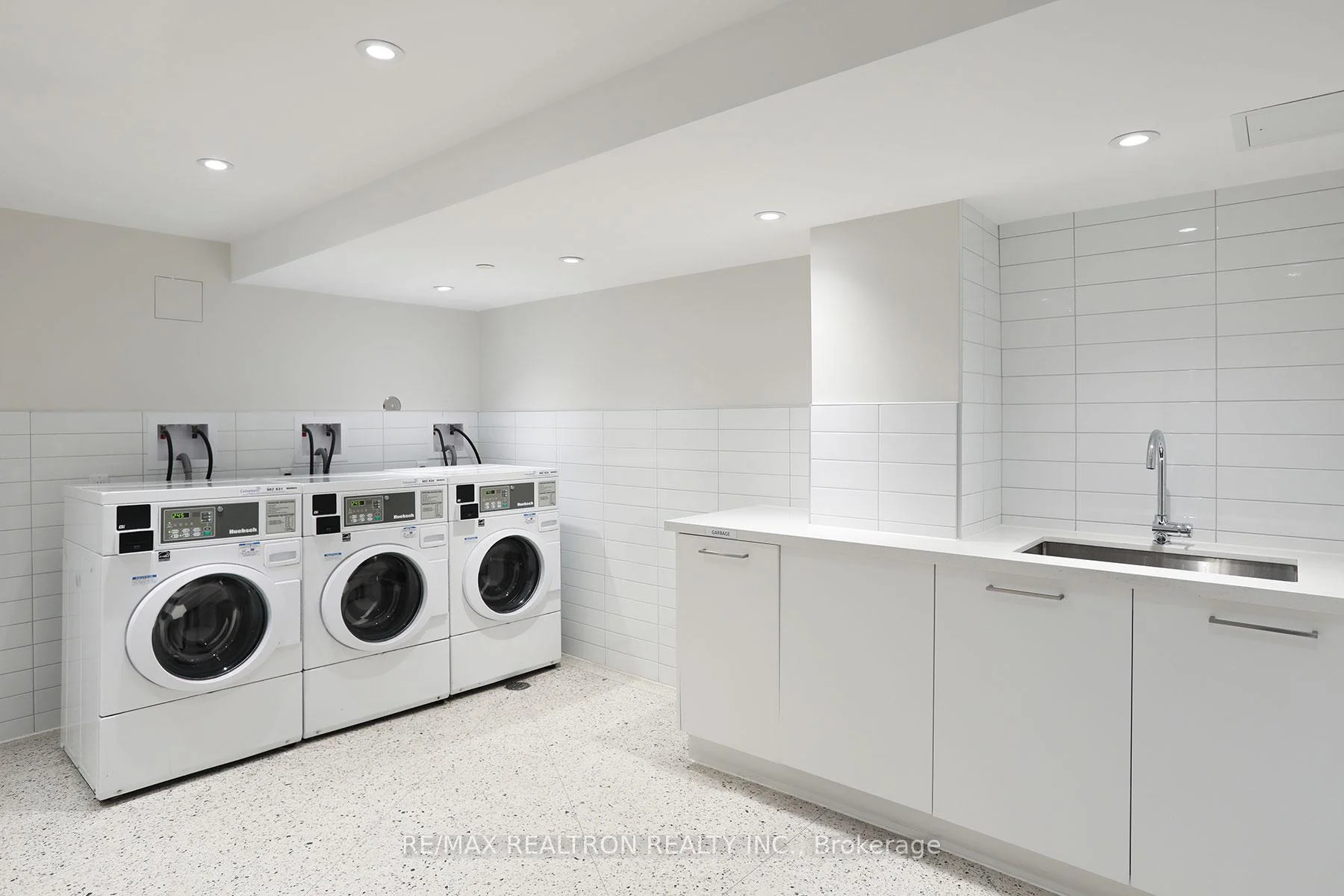 Photo 23 of Unit 904, 485 Huron Street, Toronto, The Annex — HOMEH