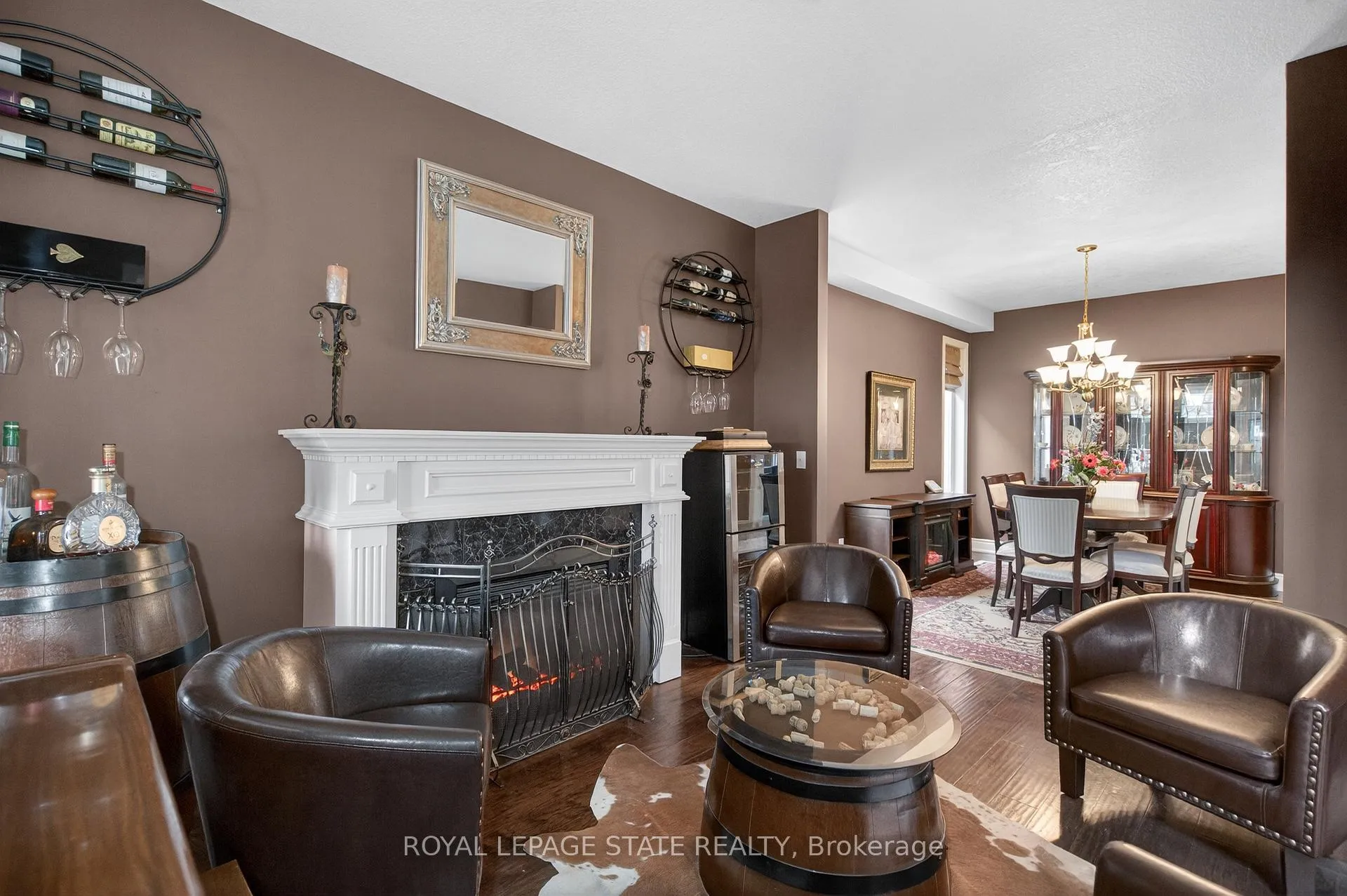 Photo 6 of 20 Gristmill Place, Hamilton, Ancaster — HOMEH