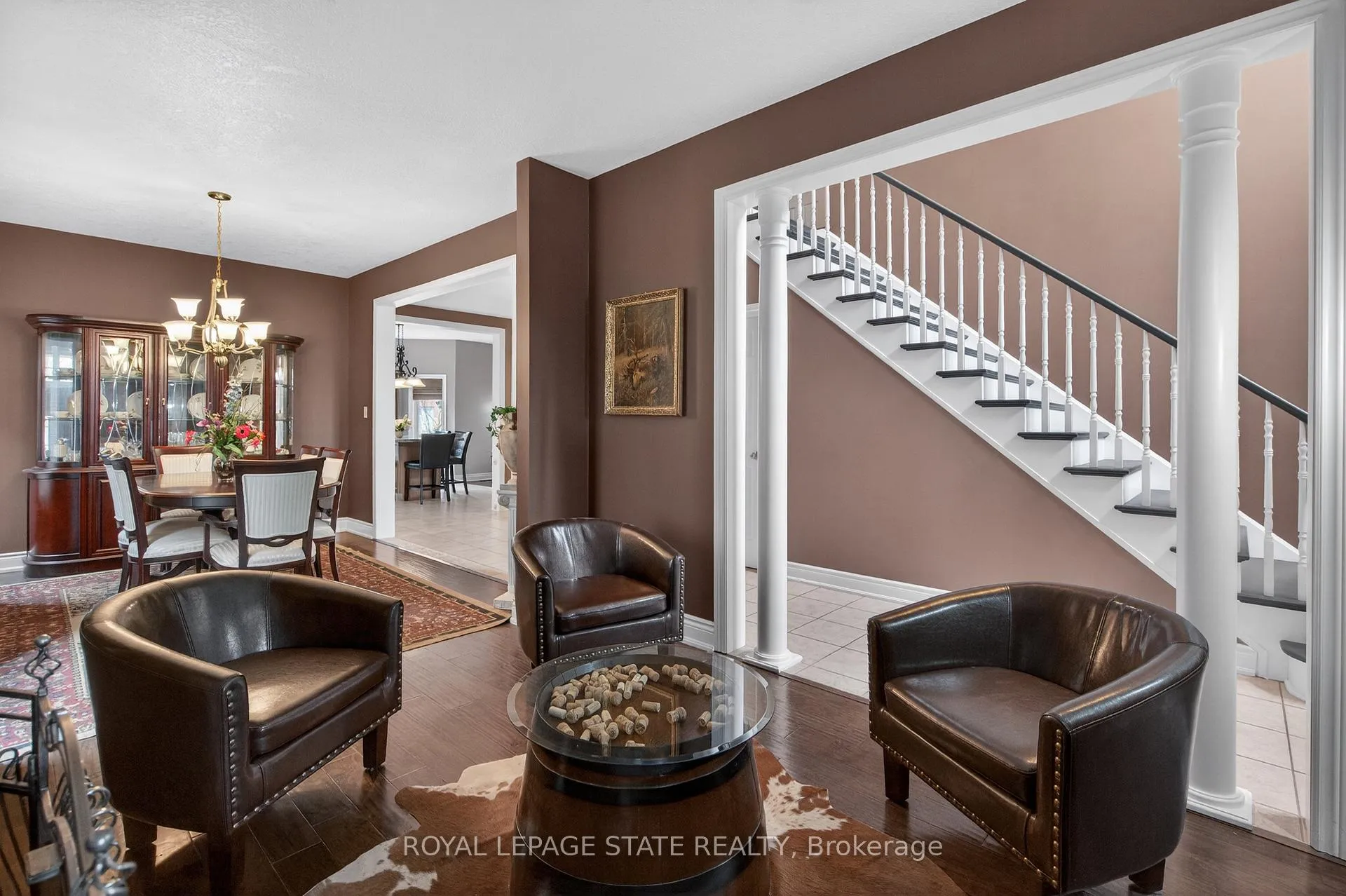 Photo 7 of 20 Gristmill Place, Hamilton, Ancaster — HOMEH